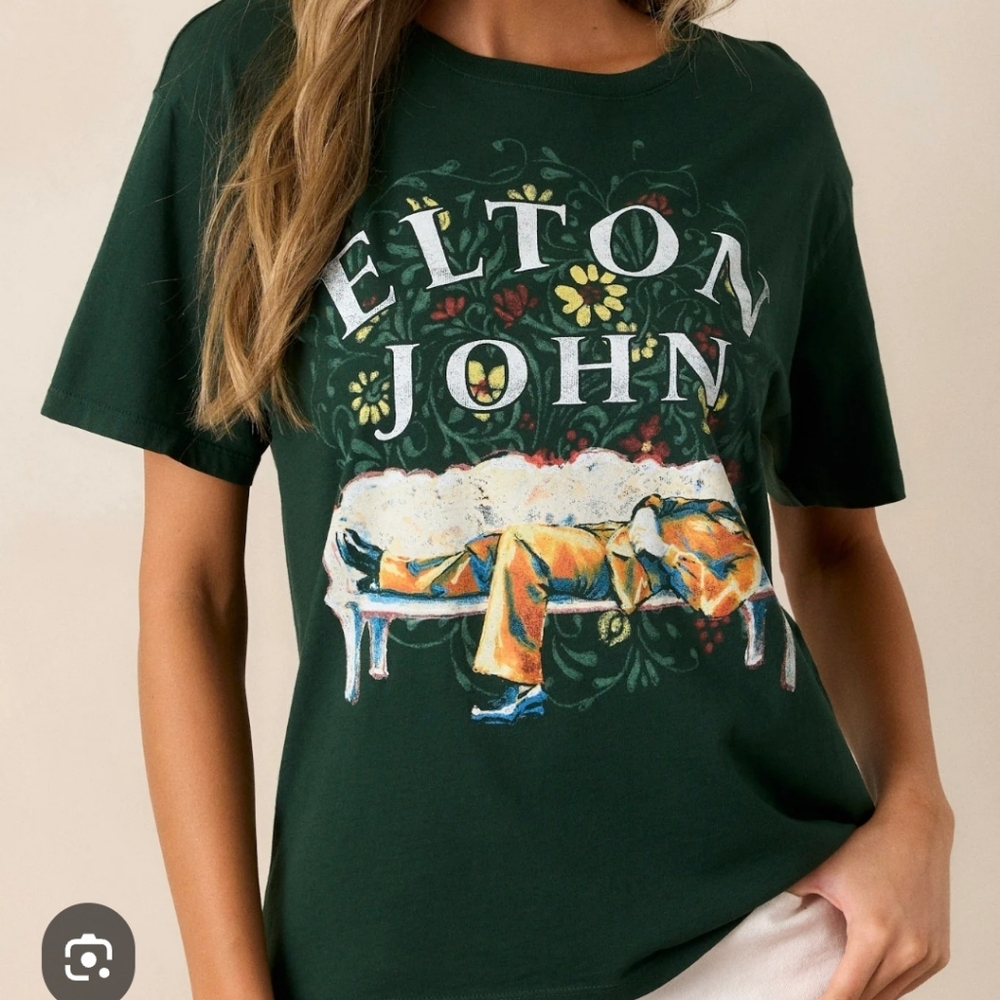 Daydreamer Forest Green Elton John Tee